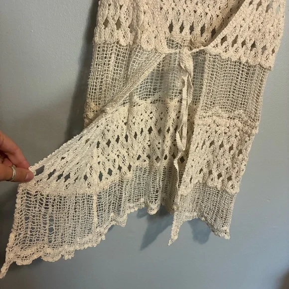 Blu Pepper Boho Crochet Tank Top Size Large Cream Lace Knit Festival Vest - Picture 4 of 7